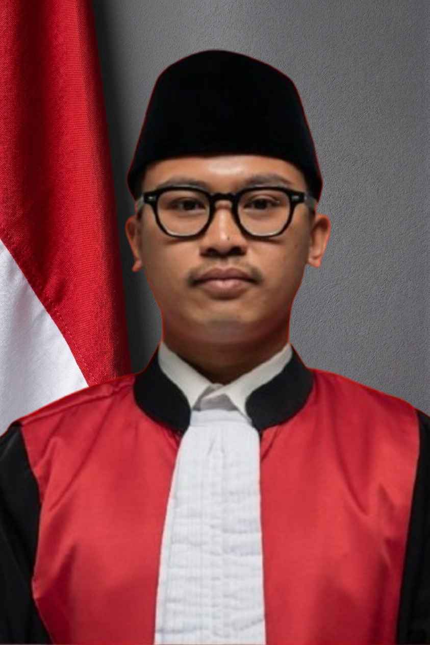 Adam Barnini, S.H.
