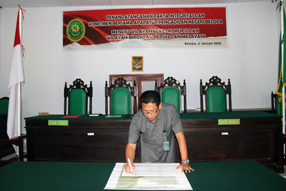 Penandatanganan Pakta Integritas dan Maklumat Pelayanan