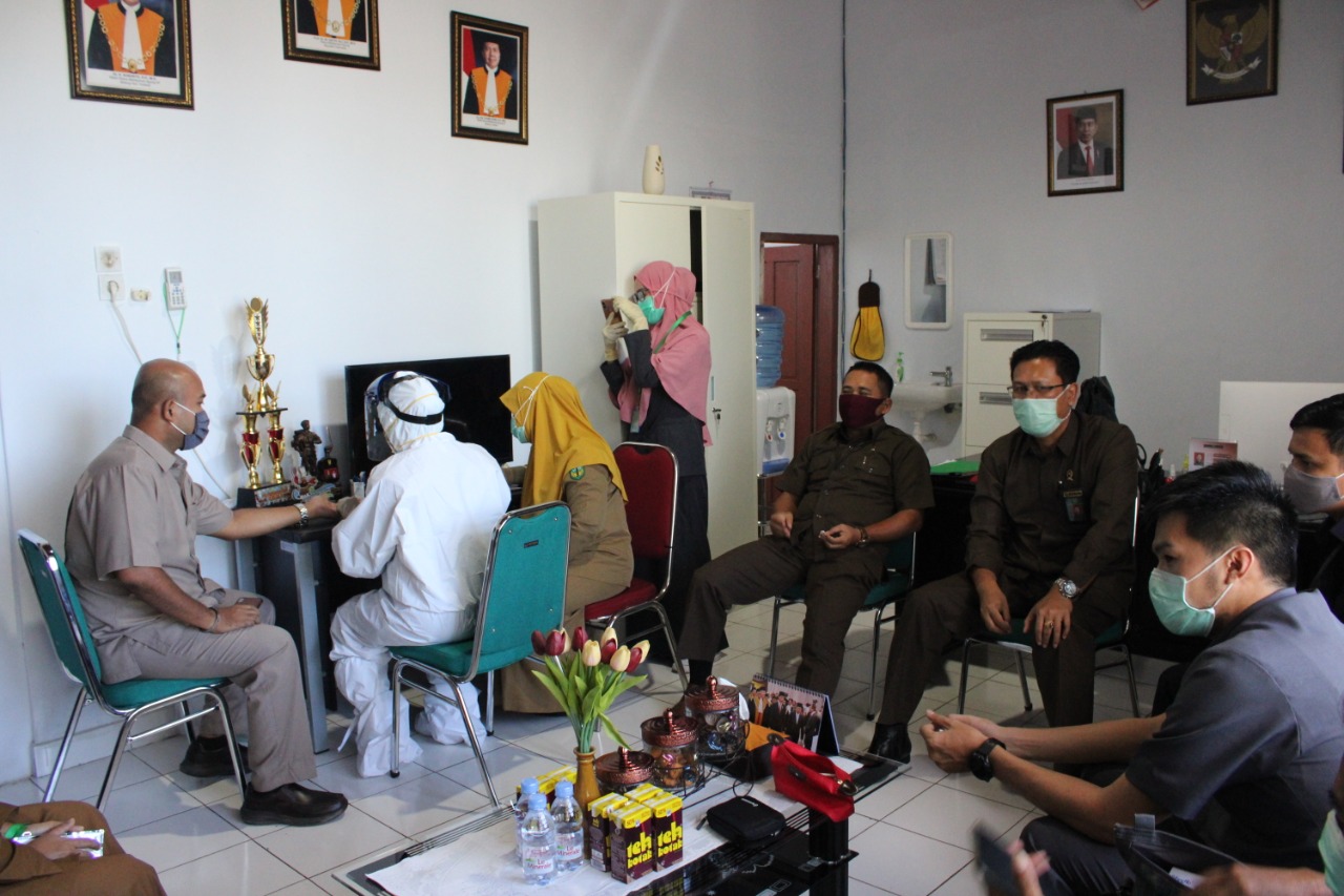 Memutus Penularan Covid-19 dengan Rapid Test